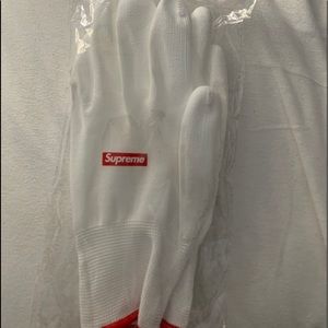 Supreme rubberized gloves